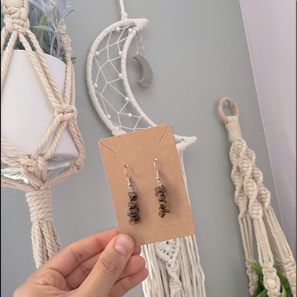 tigers eye crystal dangle earrings!